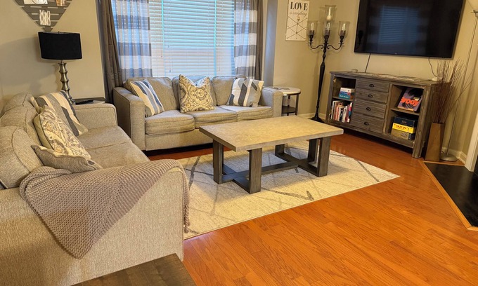 Brier Creek Country Club House | Cozy Townhouse in Brier Creek RDU