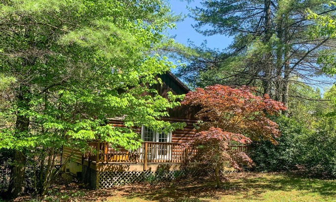 Jefferson Cabin | Cuddle Up by the Cabin Fireplace @ Edelweiss