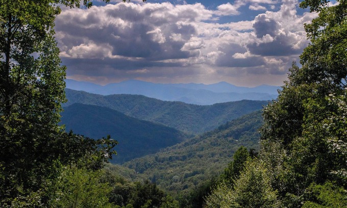 Bryson City Cabin | Customer Appreciation Year! See Discount information in Ad