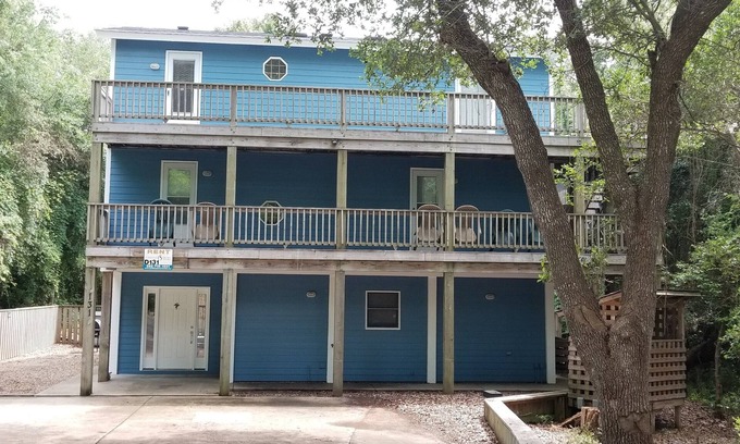 Duck House | D131- 5 Bedrooms w/Master Suite, Private Pool, Shuffleboard and Foosball!