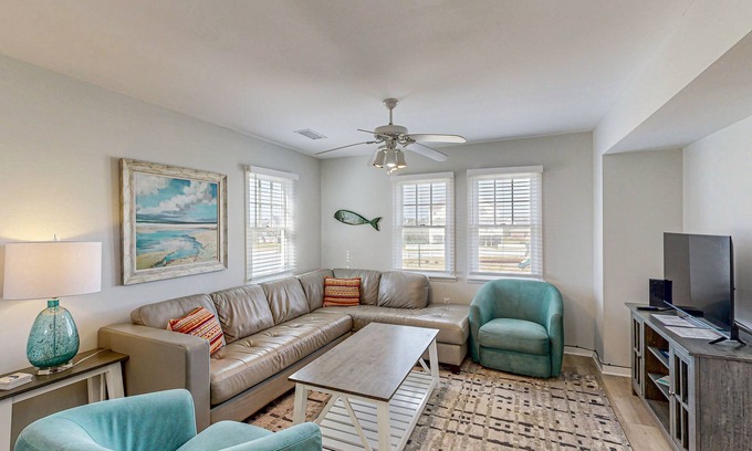 Buxton House | Dog-friendly townhouse w/shared pool, AC, private W/D, WiFi - ocean view