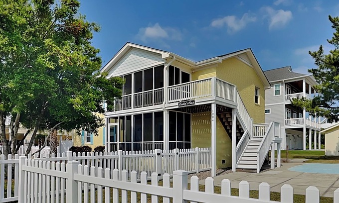 Wilmington Beach House | Dooley's Place | Pet-Friendly, Near Beach