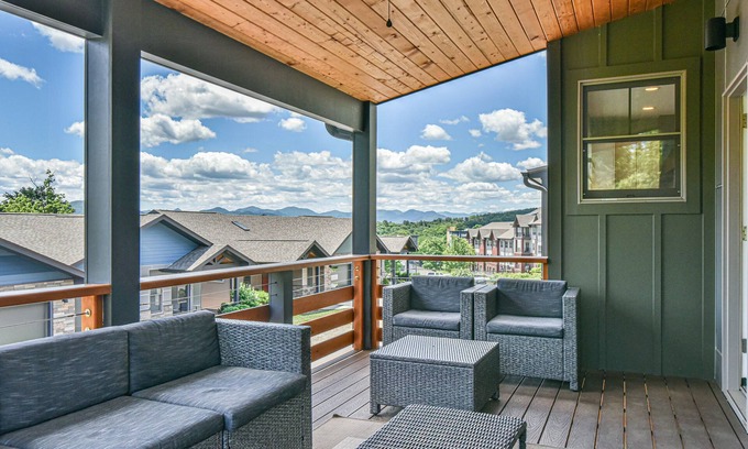 Woodfin House | Elegant Townhome with Blue Ridge Views