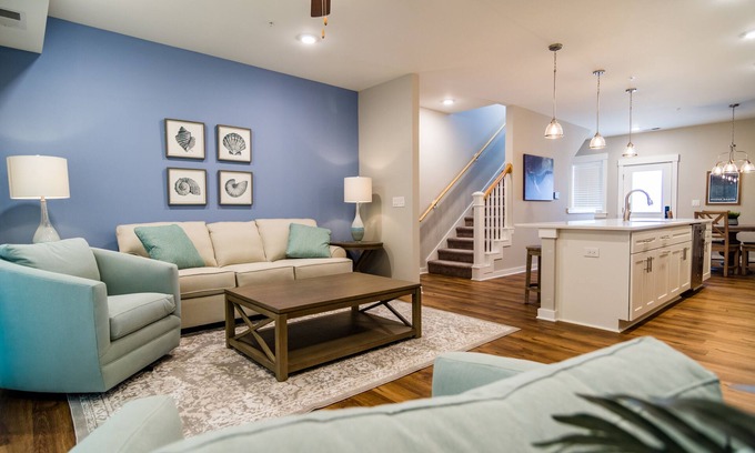 Bermuda Bay House | Emerald Star with Private Hot Tub, Near Beach and Wright Brothers Memorial!