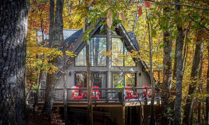Brevard House | Escape to Our Charming A-Frame Retreat -Family Fun