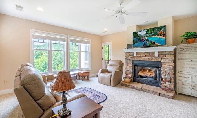 Foscoe Condo | Evergreens 1421- Mountain Condo, Gated Resort, Indoor/Outdoor Pools and Hot Tub, Fitness Area, Fi.