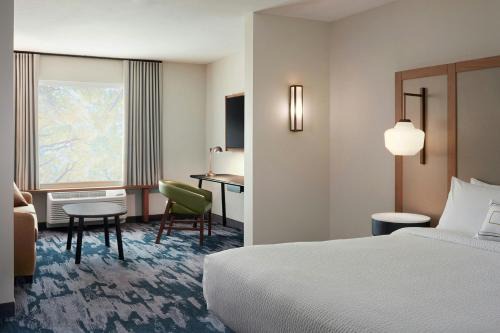 Weldon Hotel | Fairfield Inn & Suites Weldon
