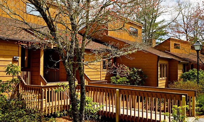 Sapphire Hotel | Fairway Forest Resort