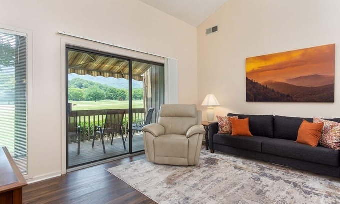 Lake Lure House | Fairway Villa 1501 at Rumbling Bald