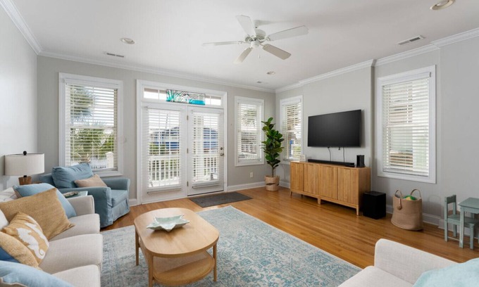 Wilmington Beach House | Family Ocean-View Retreat 4BR/3BA, Like Home!