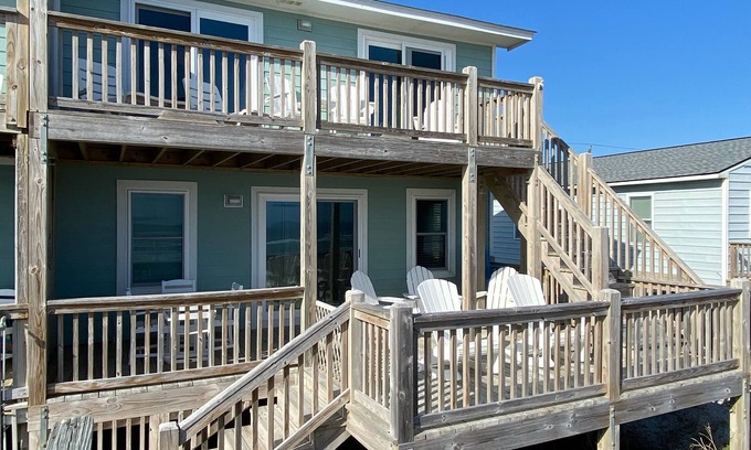 Emerald Isle House | Fantastic Oceanfront 4bd/2ba. 3 night min Spring/Fall and 10%-15% Discounts!