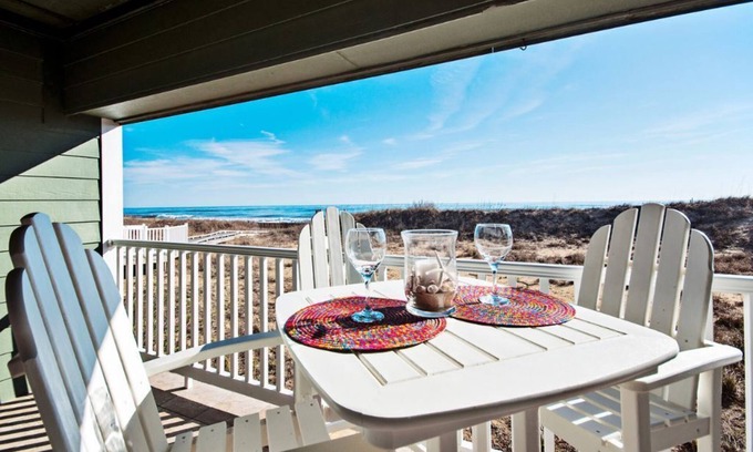 Kill Devil Hills Condo | FFR116 - Carolina Dreamin' by First Flight Rentals