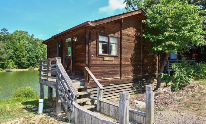 Advance Resort | Forest Lake Camping Resort Lakefront Cabin 9