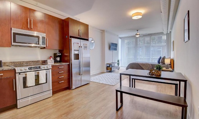 Fourth Ward Apartment | FRONTDESK The VUE Apts Uptown Charlotte