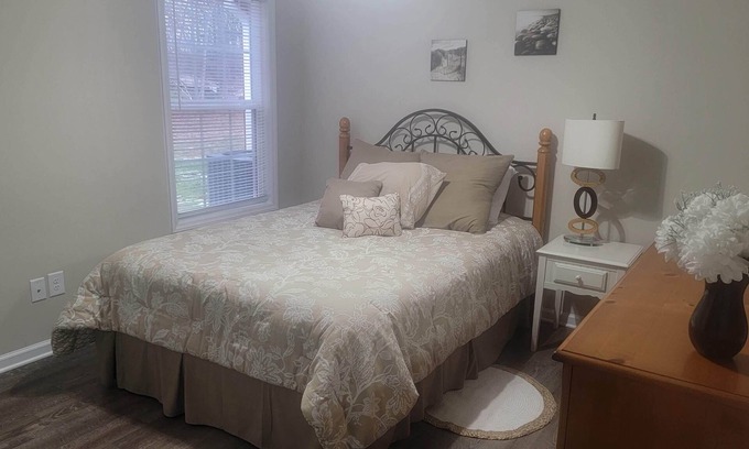Salisbury Apartment | FURNISHED Corporate Apartment - 5 min to I85 and Hwy 29. Travelers Haven