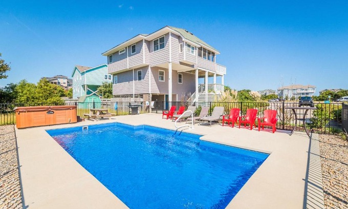 Whalehead Beach House | Graceland