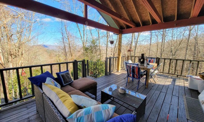 Banner Elk House | Grandfather Lodge - Incredible Views, Amazing Location