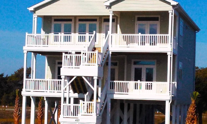 Ocean Isle Beach House | GREAT OCEAN VIEWS - 5 Bedroom, 5.5 Bath, 2 Living Rooms