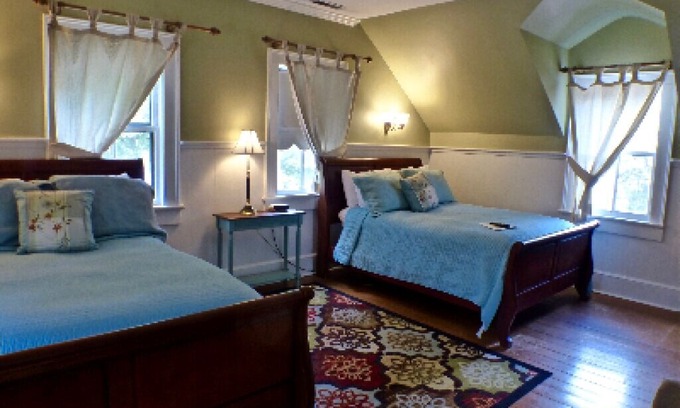 Old Town House | Hale Room at Magnolia Inn 2nd Floor