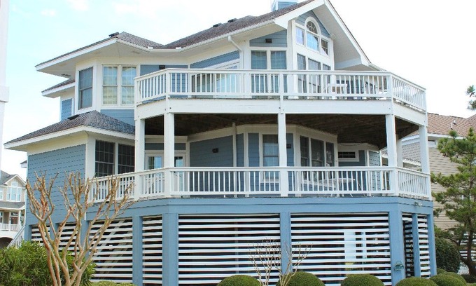 Manteo House | Hammock Village 25 - Gorgeous Canal-Front Home