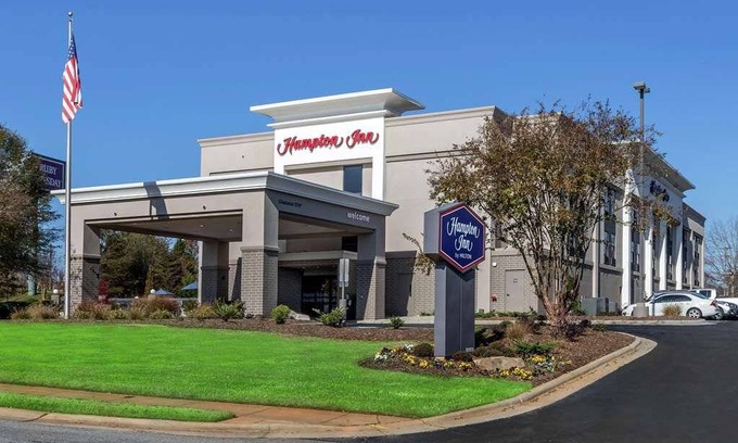 Mebane Hotel | Hampton Inn Mebane