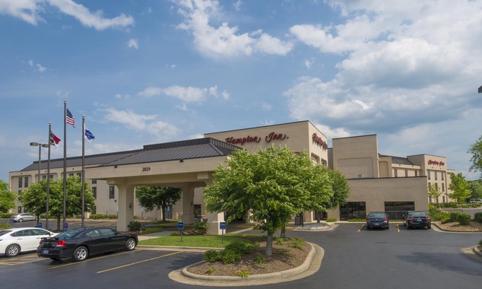 Mount Airy Hotel | Hampton Inn Mount Airy