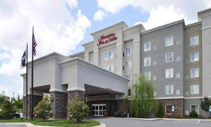 Greensboro Hotel | Hampton Inn & Suites Greensboro/Coliseum Area