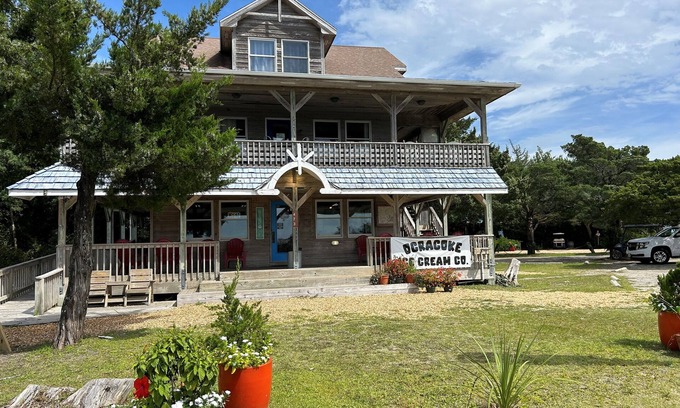 Ocracoke House | Harbor III: Views of the lighthouse and Silver Lake.