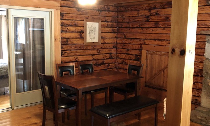 Maggie Valley Cabin | HEART OF THE VALLEY-5 BR Pet and Motorcycle Friendly