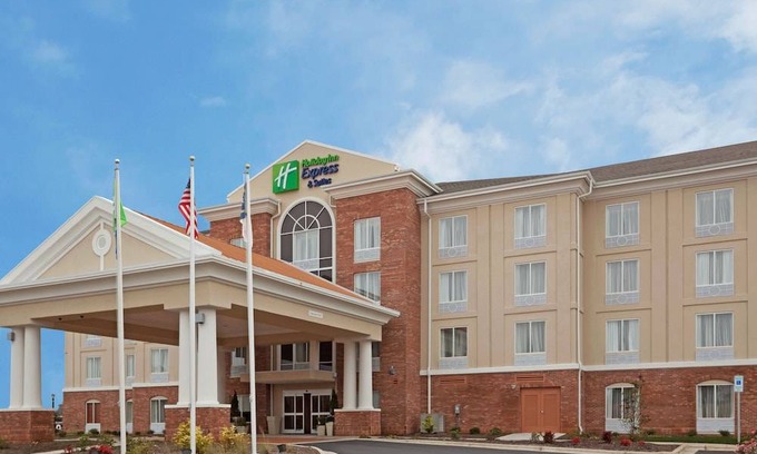 Greensboro Hotel | Holiday Inn Express Hotel & Suites Greensboro Airport Area, an IHG Hotel