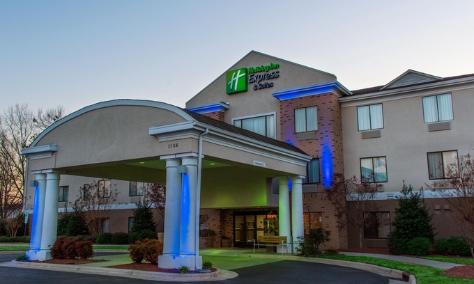 Kinston Hotel | Holiday Inn Express Hotel & Suites Kinston, an Ihg Hotel