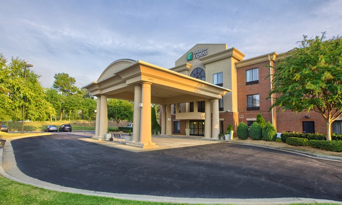 North Raleigh Hotel | Holiday Inn Express Hotel & Suites Raleigh North - Wake Forest, an Ihg Hotel