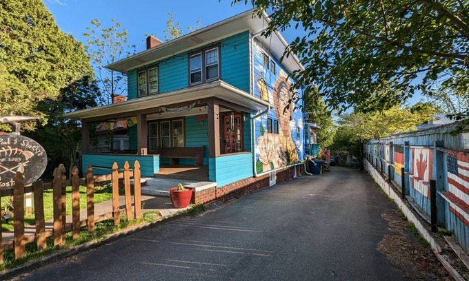 Bear Creek Hostel | Hostel ∙ 8 guests