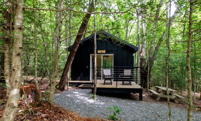 Balsam Grove House | House ∙ 1 bedroom ∙ 4 guests
