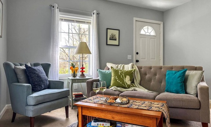 Hillsborough House | House ∙ 2 bedrooms ∙ 3 guests
