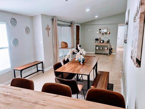 Mountain Island House | House ∙ 3 bedrooms ∙ 6 guests