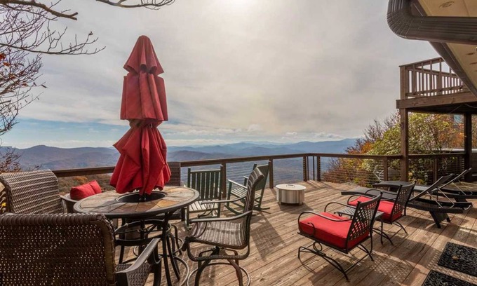 Banner Elk House | House ∙ 3 bedrooms ∙ 6 guests