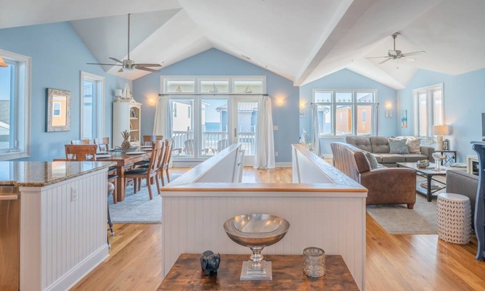 Carolina Beach House | House ∙ 3 bedrooms ∙ 8 guests