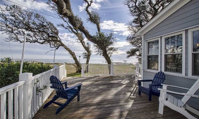 Harkers Island House | House ∙ 3 bedrooms ∙ 7 guests