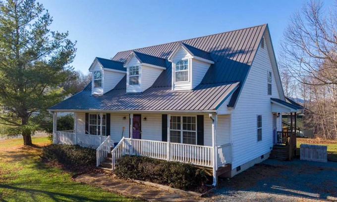 Seven Devils House | House ∙ 3 bedrooms ∙ 8 guests