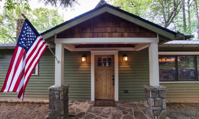 Montreat House | House ∙ 3 bedrooms ∙ 12 guests
