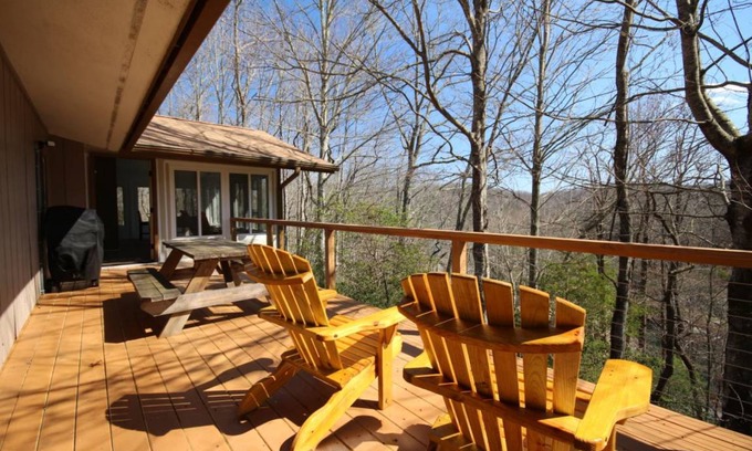 Brevard House | House ∙ 3 bedrooms ∙ 8 guests