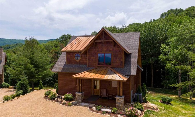 Elk Park House | House ∙ 3 bedrooms ∙ 8 guests