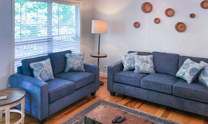 Asheville House | House ∙ 3 bedrooms ∙ 7 guests