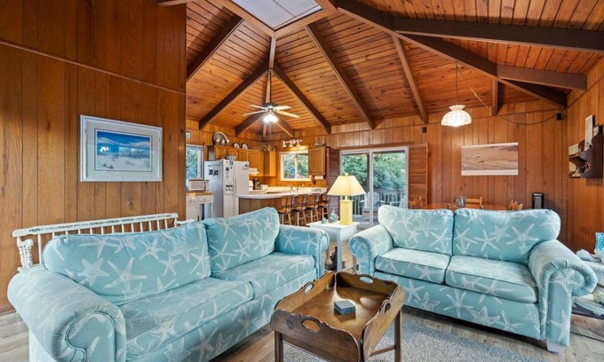 Pine Knoll Shores House | House ∙ 4 bedrooms ∙ 8 guests