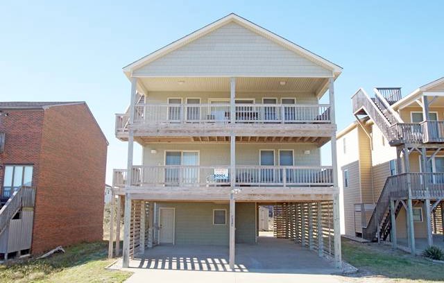 Kill Devil Hills House | House ∙ 4 bedrooms ∙ 12 guests