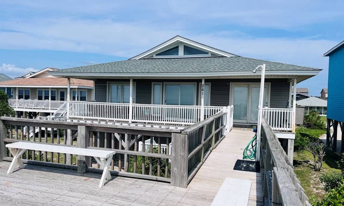 Holden Beach House | House ∙ 4 bedrooms ∙ 12 guests