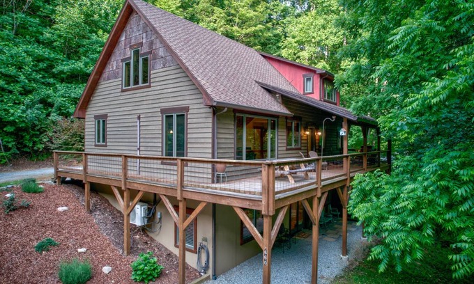 Sugar Grove House | House ∙ 4 bedrooms ∙ 14 guests