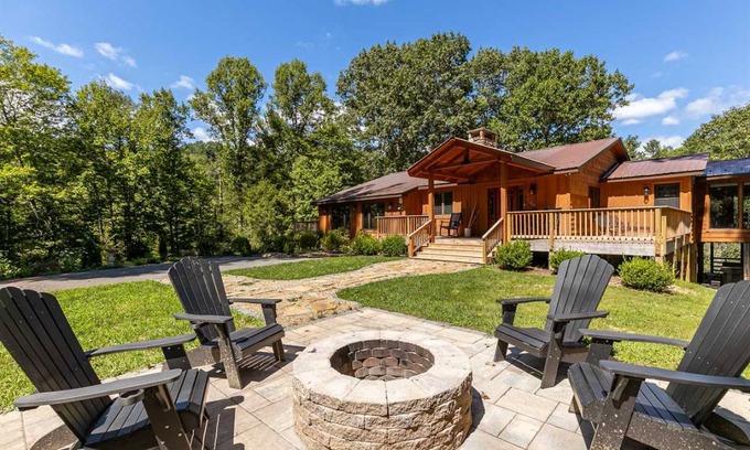 Sugar Grove House | House ∙ 4 bedrooms ∙ 10 guests