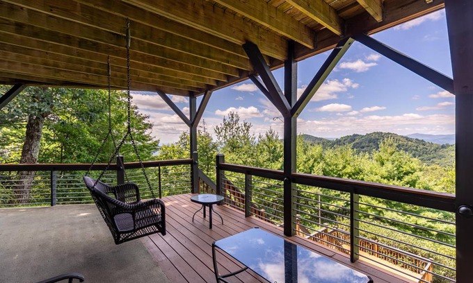 Apple Ridge House | House ∙ 4 bedrooms ∙ 12 guests